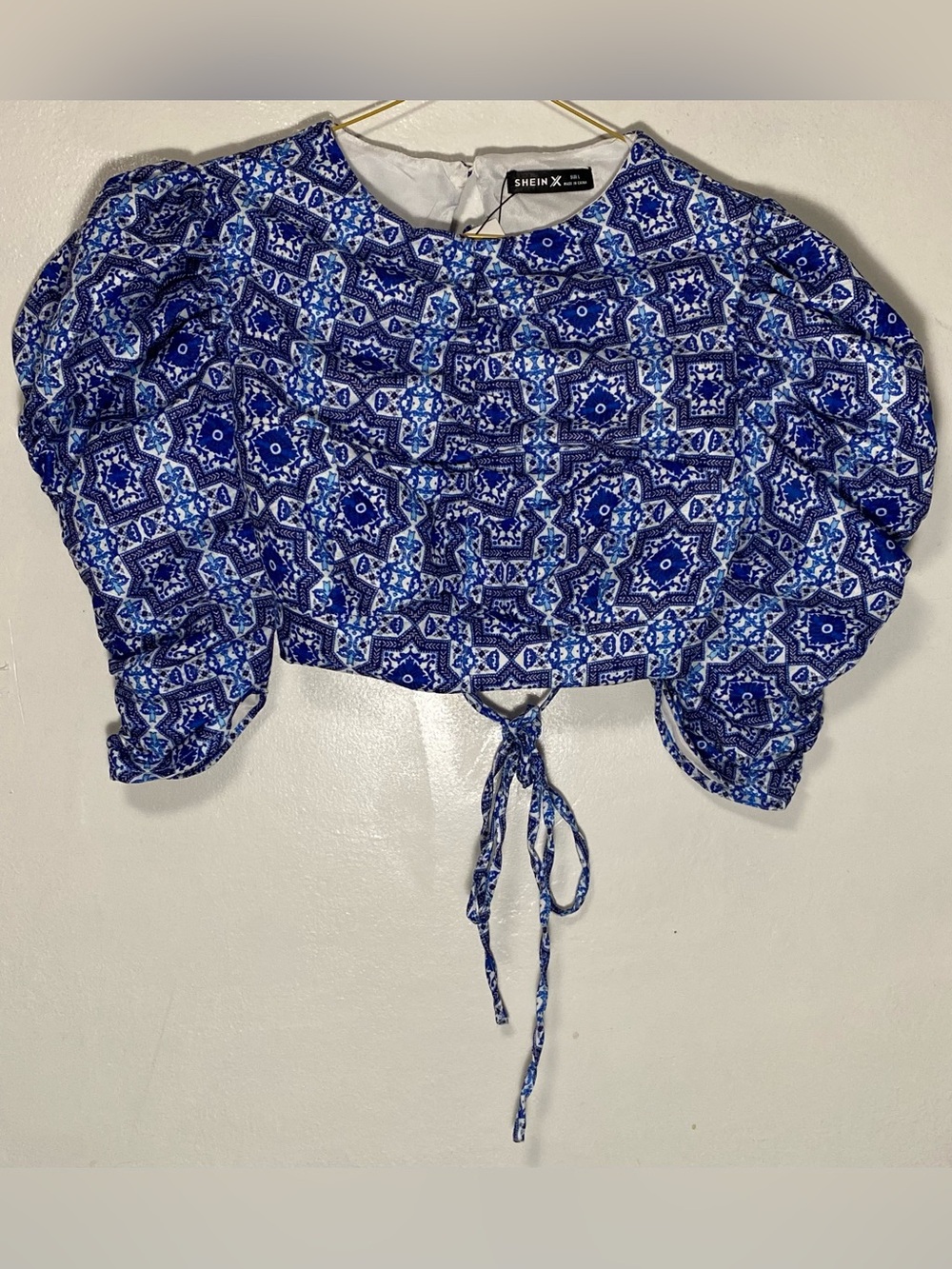 SHEIN Blue Tile-Print Crop Top